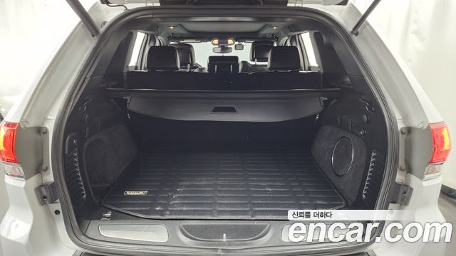 Jeep Cherokee 2019 — photo 26