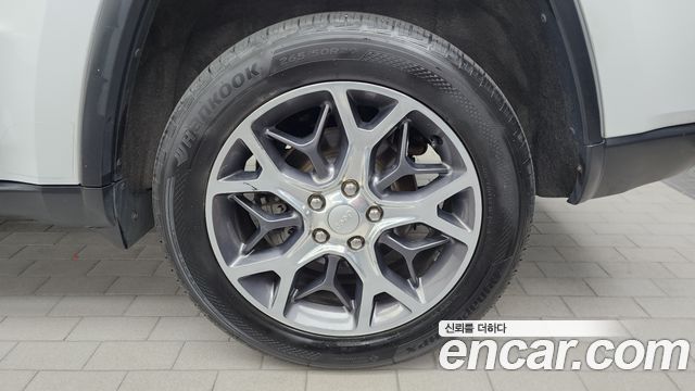 Jeep Cherokee 2019 — photo 7