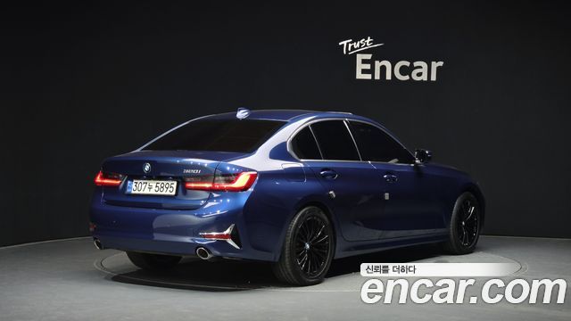 BMW 3-Series 2021 — photo 2