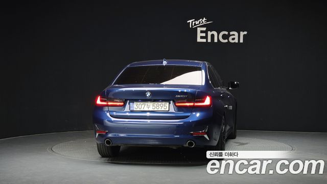 BMW 3-Series 2021 — photo 4