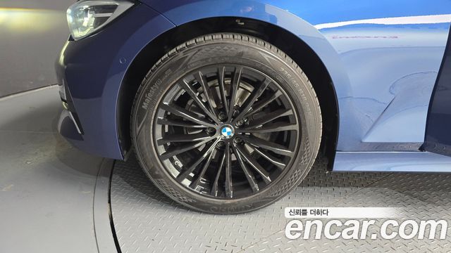 BMW 3-Series 2021 — photo 5