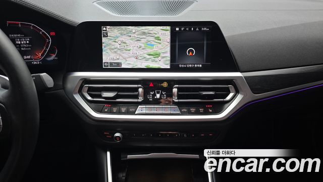 BMW 3-Series 2021 — photo 19