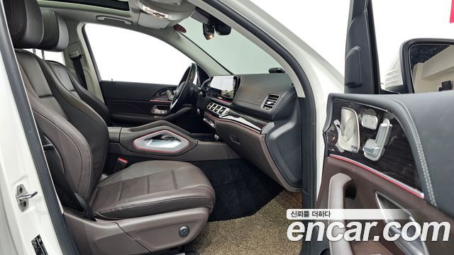 Mercedes-Benz GLE-Class 2022 — photo 11