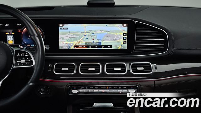 Mercedes-Benz GLE-Class 2022 — photo 15