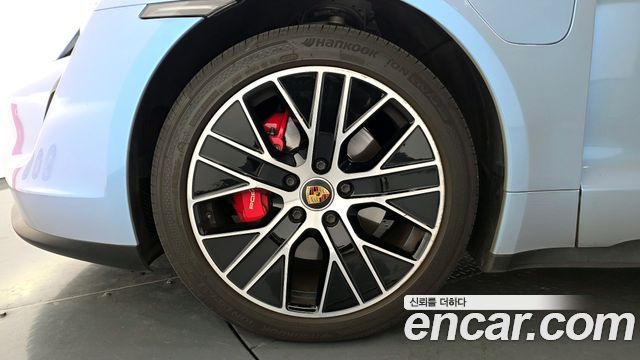 Porsche Taycan 2021 — photo 5