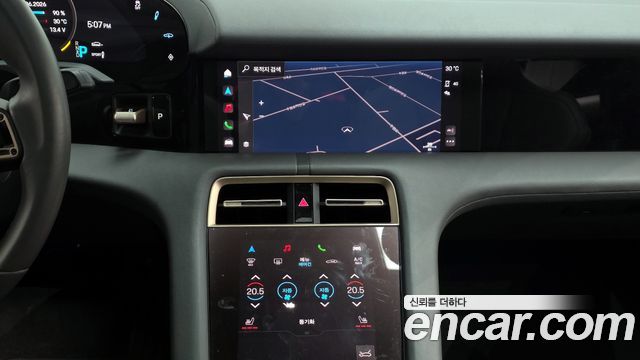 Porsche Taycan 2021 — photo 14