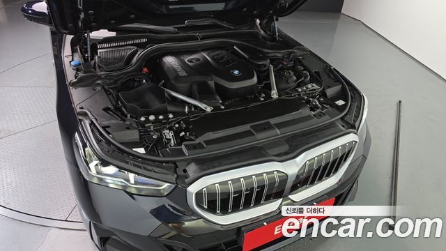BMW 5-Series 2024 — photo 6