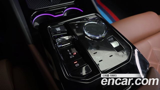 BMW 5-Series 2024 — photo 9