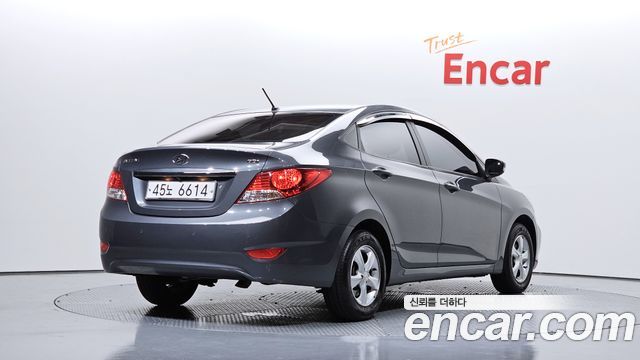 Hyundai Accent 2012 — photo 2