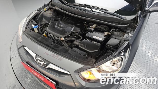 Hyundai Accent 2012 — photo 6