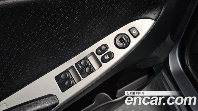 Hyundai Accent 2012 — photo 19