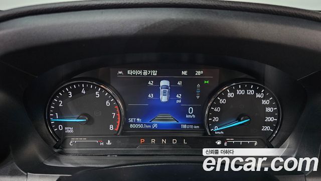 Ford Explorer 2021 — photo 11