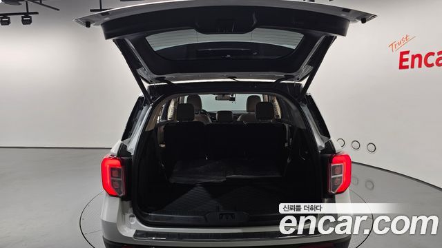 Ford Explorer 2021 — photo 26