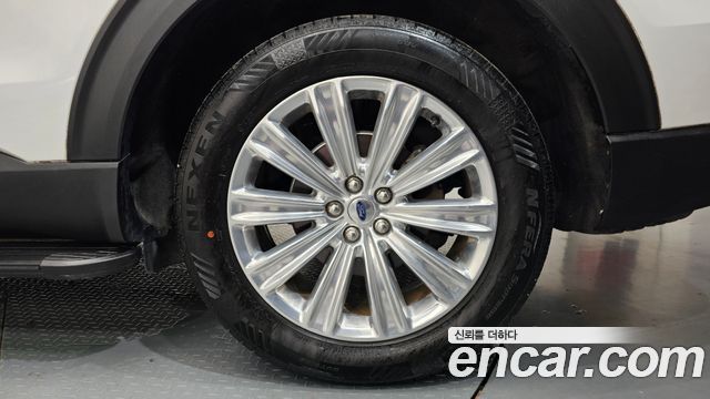 Ford Explorer 2021 — photo 7