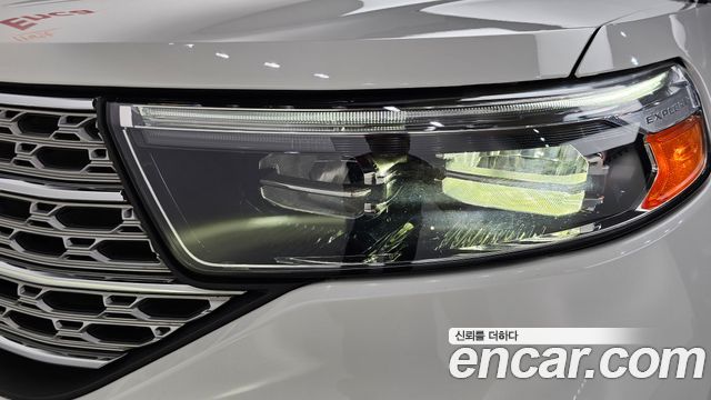 Ford Explorer 2021 — photo 8