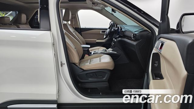 Ford Explorer 2021 — photo 16