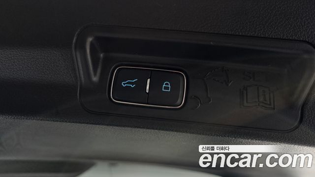 Ford Explorer 2021 — photo 34