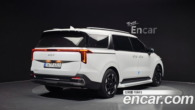 Kia Canival 2024 — photo 2