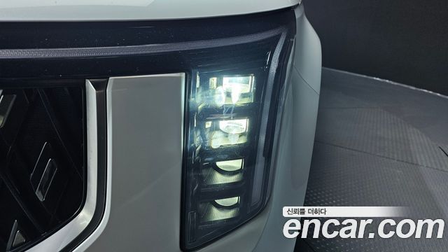 Kia Canival 2024 — photo 8