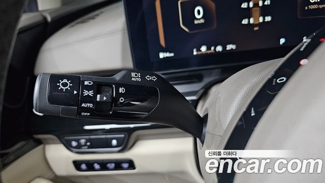 Kia Canival 2024 — photo 28