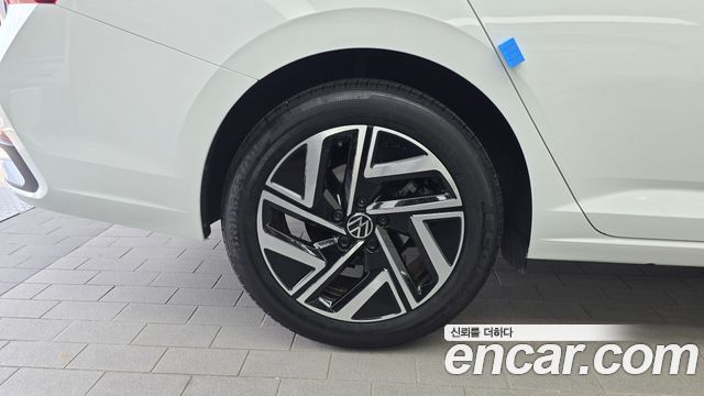 Volkswagen Jetta 2023 — photo 5