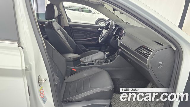 Volkswagen Jetta 2023 — photo 16
