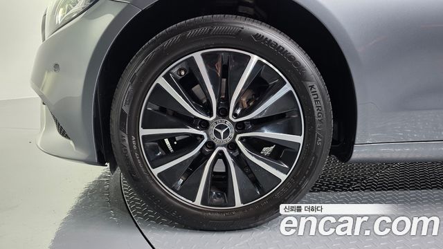 Mercedes-Benz C-Class 2019 — photo 5