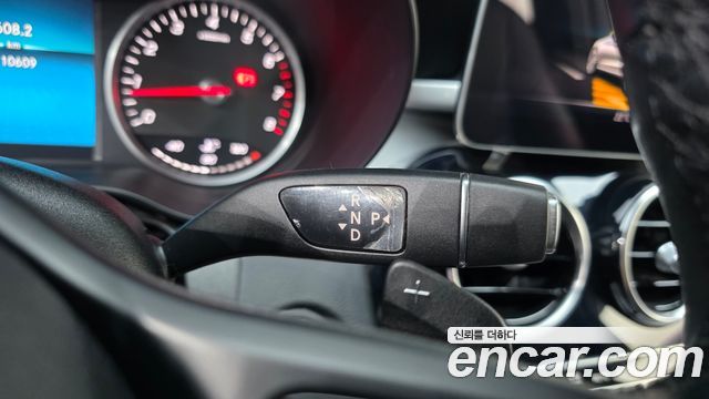 Mercedes-Benz C-Class 2019 — photo 12