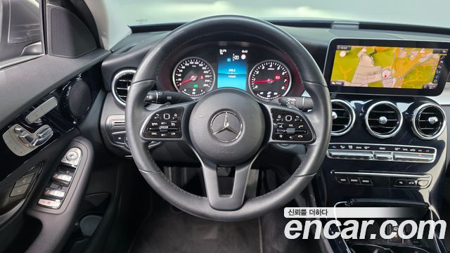 Mercedes-Benz C-Class 2019 — photo 19