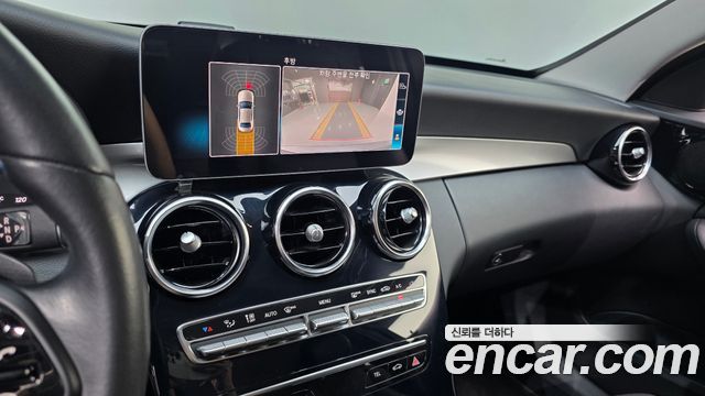 Mercedes-Benz C-Class 2019 — photo 23
