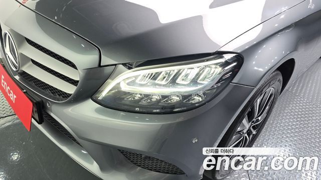 Mercedes-Benz C-Class 2019 — photo 8