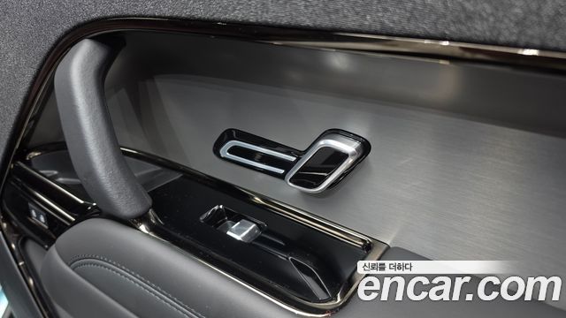 Land Rover Range Rover Sport 2025 — photo 28