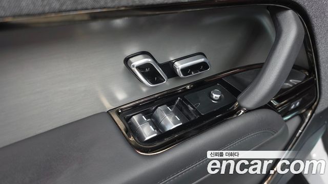 Land Rover Range Rover Sport 2025 — photo 36