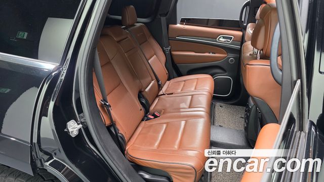 Jeep Cherokee 2021 — photo 17
