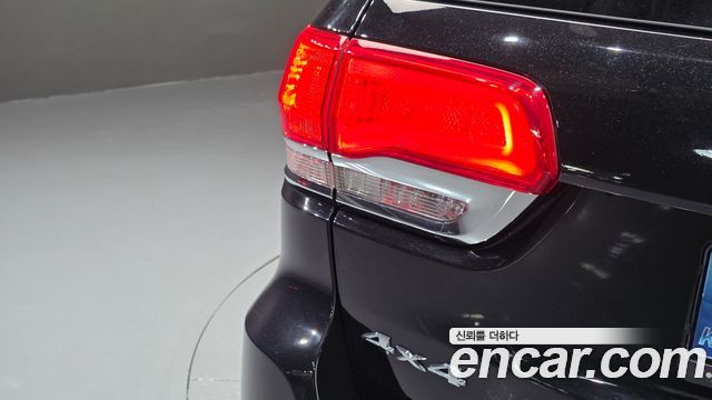 Jeep Cherokee 2021 — photo 9
