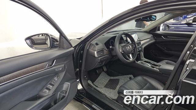 Honda Accord 2018 — photo 10