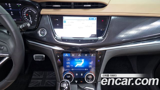 Cadillac XT6 2021 — photo 19