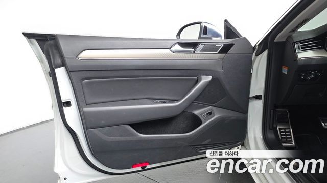 Volkswagen Arteon 2019 — photo 14