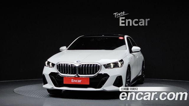 BMW 5-Series 2025 — photo 3