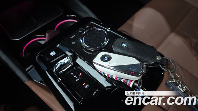 BMW 5-Series 2025 — photo 12