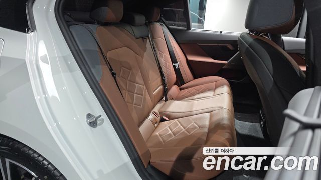 BMW 5-Series 2025 — photo 17