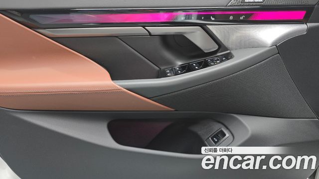 BMW 5-Series 2025 — photo 14