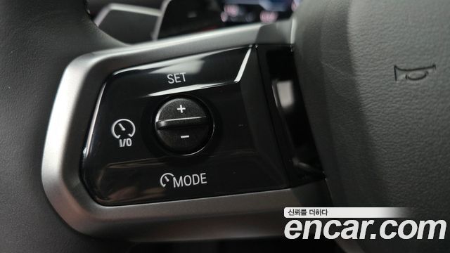 BMW 5-Series 2025 — photo 31