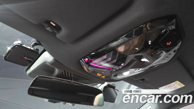 BMW 5-Series 2025 — photo 33