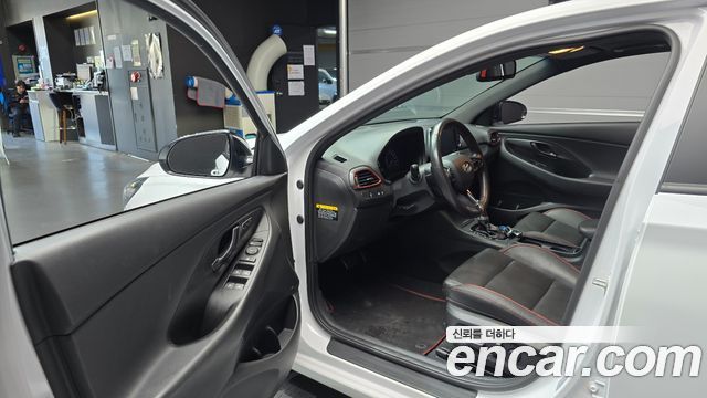 Hyundai i30 2020 — photo 13