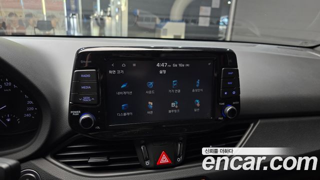 Hyundai i30 2020 — photo 21