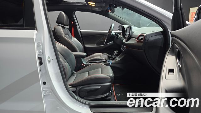 Hyundai i30 2020 — photo 16
