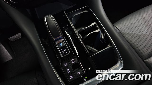 Toyota Alphard 2024 — photo 12