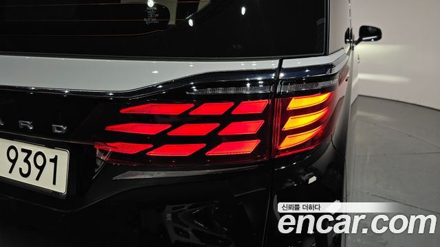 Toyota Alphard 2024 — photo 9