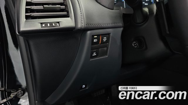 Toyota Alphard 2024 — photo 28